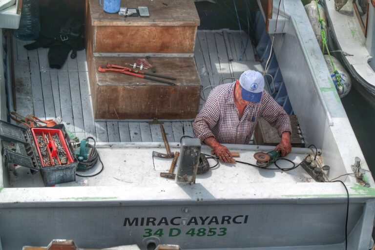 BoatMechanic